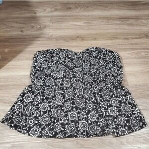 Floral‎ peplum sweetheart neckline plus top